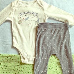 Girls Pajama Set. Old Navy. Size 6-12 Months